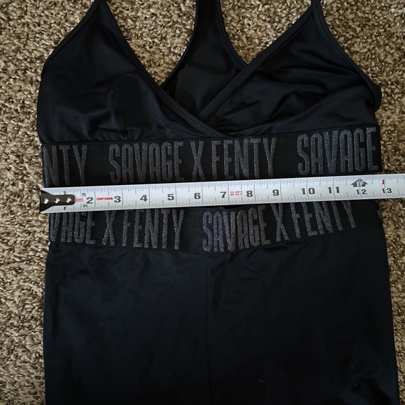 Savage x FENTY Workout Set - Picture 5 of 6